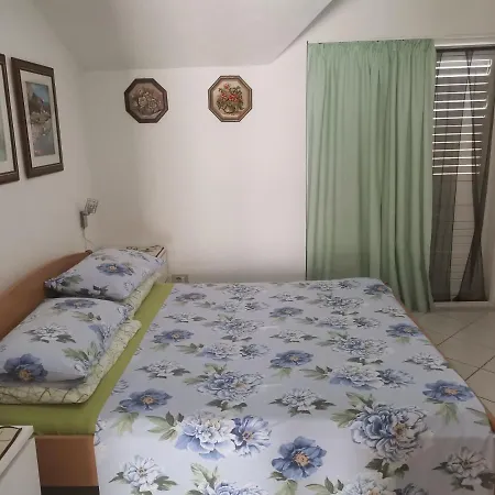 Rosa * Вела-Лука