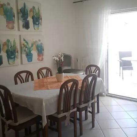 Rosa * Vela Luka