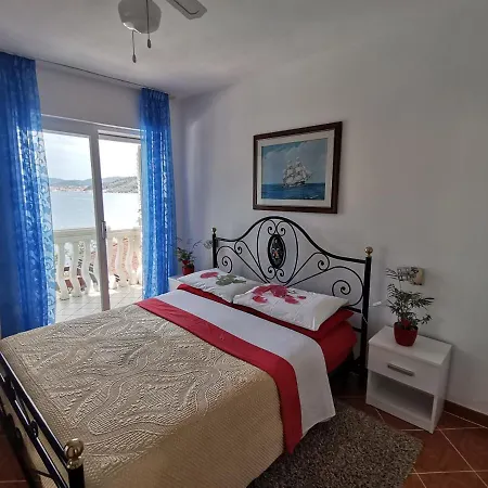 Rosa Apartment *