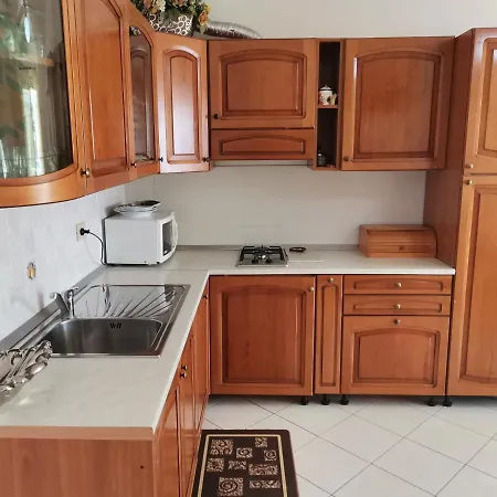 Rosa Apartment *